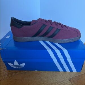 Adidas Men's Maroon and Black Sneakers